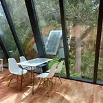 Casa Inmersa En El Bosque